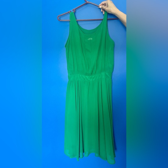 T.A.G Green Dress - Picture 2 of 3